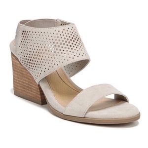 Dr. Scholl’s Jasmin Perforated Wedge Sandals, size 7.5M
